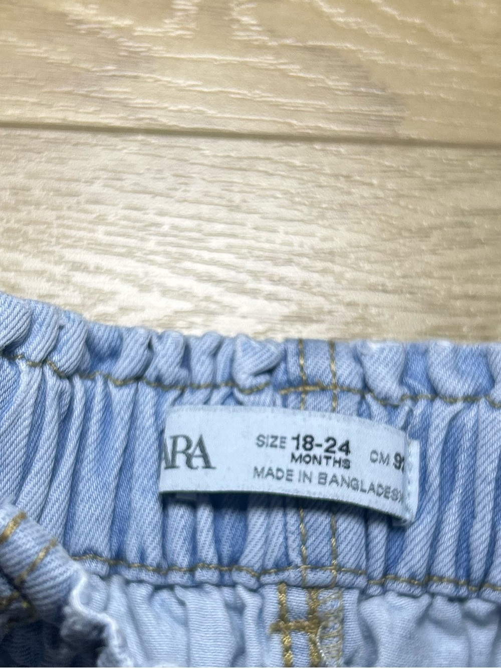 Zara Light-Blue Elastic Waist Denim Shorts with Button Front - Picture 3 of 4